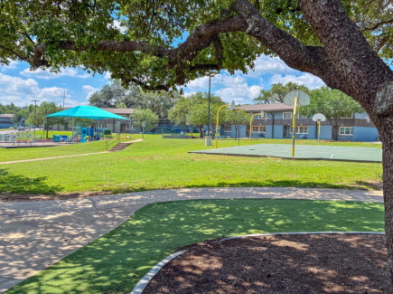 Pathways at Meadowbrook Outdoor Area